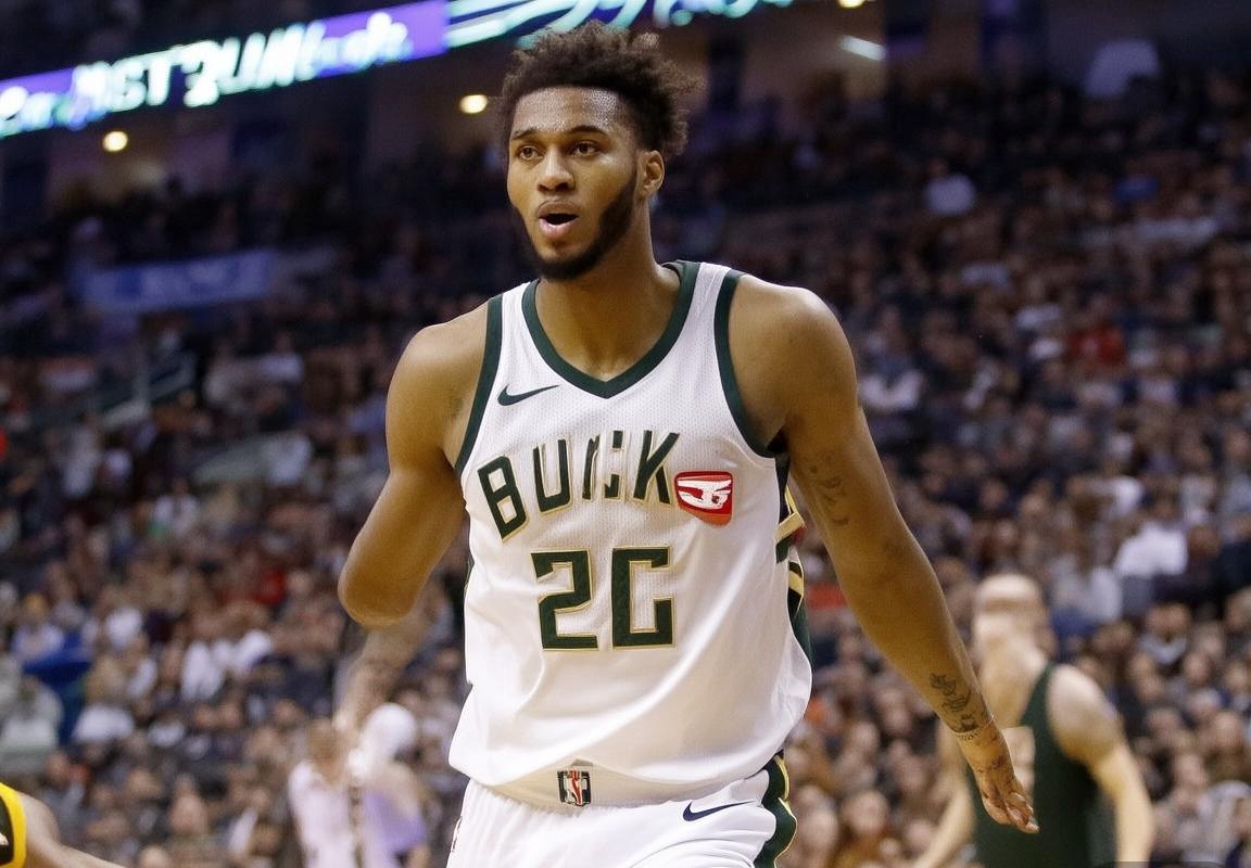 密尔沃基雄鹿遇进攻危机：扬尼斯·阿德托昆博缺席暴露阵容深度与进攻体系隐忧